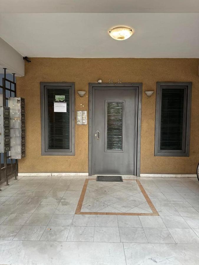 Central Appartment 2 With Parking Larissa Exterior photo