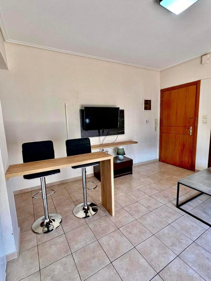 Central Appartment 2 With Parking Larissa Exterior photo